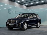 BMW X7, M50i Anhängerkupplun, Jahr 2022 - München