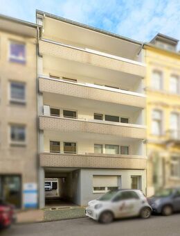 Investieren in Sicherheit: Grundsolides 6-Parteienhaus mit 3 Garagen inmitten des Aachener Zentrums! - Aachen