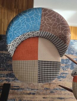 Esstischstühle - vinatge -Patchwork gepolstert - holzbeine - Köln