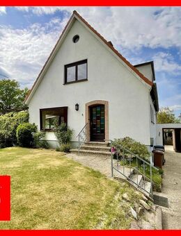 Einfamilienhaus mit großem Grundstück und Potenzial in Lübeck-Niendorf - Lübeck