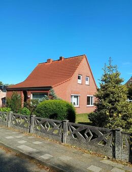 Kleines, solides Einfamilienhaus in Weener/Möhlenwarf - Weener
