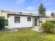 IMMOBERLIN.DE - Gepflegter Bungalow und/oder großes Baugrundstück in familienfreundlicher Lage - Berlin