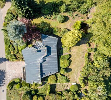 Exklusives und einzigartiges Architektenhaus mit großem Garten in Bestlage von Murg