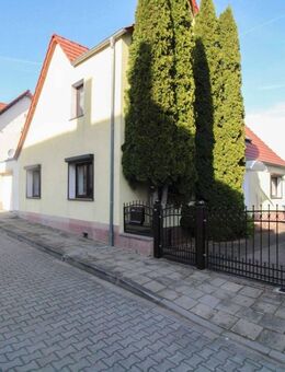 Einfamilienhaus mit Garten und Terrasse in Feldrandlage - Hecklingen