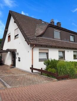 Schöne Doppelhaushälfte in bester Lage von Hagen-Holthausen, Garage, Carport, Kamin und SW-Terrasse - Hagen (Stadt der FernUniversität)