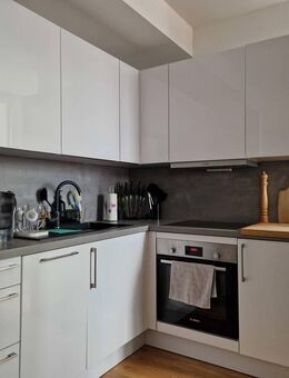 Auf 01.11. anmietbar - 2-Zimmer Wohnung, Einbauküche, Stellplatz - Villingen-Schwenningen