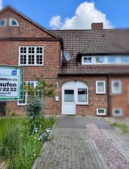 Stilvolles Denkmaljuwel - renoviertes Reihenmittelhaus mit neuer Küche & vielen Extras in Bestlage - Brunsbüttel