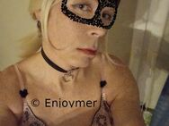 Sissy Schlampe ( Non-Binary ) sucht Aktive(n) Ihn, Sie, FemDom, Paar in Cuxhaven 🍓 - Cuxhaven