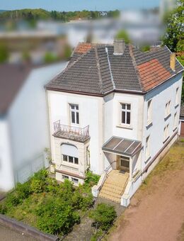 Stilvoll + Tolle Lage + Perfekt als Eigenheim oder Büroeinheit geeignet + große Einfahrt - Saarlouis