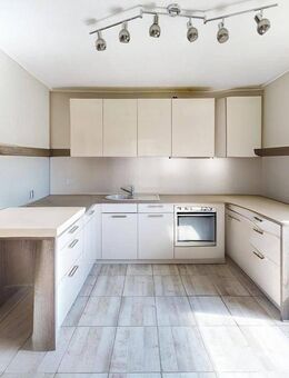 Großzügiges Zweifamilienhaus mit Einliegerwohnung in Toplage - ideal für Familien und Kapitalanleger - Höchberg