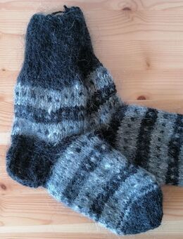 Gestrickte Socken - russische Handarbeit - Größe 34-35 - dunkelgrau/grau - Lübeck