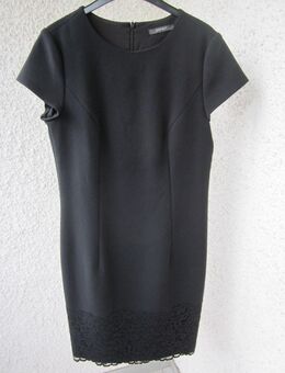 Gr. 38: Kleid, schwarz mit Loch-Stickerei unten, "Esprit", neu - München