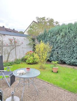 Funktionale 2-Zimmer-Wohnung mit Garage und großer Lagerhalle - solides Objekt mit Potenzial - Gaggenau