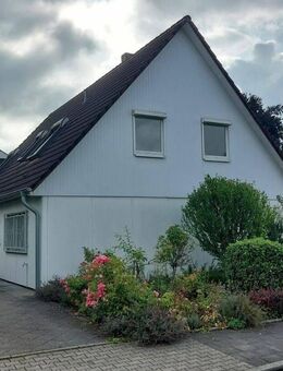 Düsseldorf - Angermund - Haus und Garten schönem Grundstück - Besichtigen, entscheiden, kaufen ! - Düsseldorf