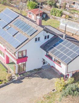 Solides 3 Familienhaus in sonniger Lage - Rickenbach