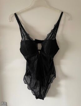 Chantelle Stringbody Gr 38 - Bochum