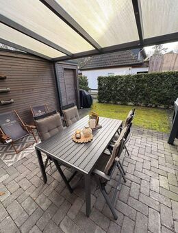 Separater Eingang: Moderne Reihenmittelwohnung mit Terrasse, kl. Garten! 3 ZKB, WC, HWR! Niedrigenergiestandard! - Löningen