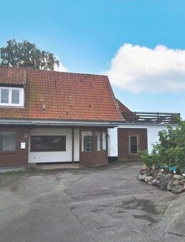 Doppelhaushälfte mit viel Potenzial am Stadtrand von Schleswig - Schleswig