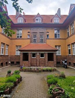 Gemütliche 2,5-Raumwohnung im Dachgeschoss | vermietet | solide Kapitalanlage - Bitterfeld-Wolfen