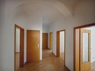 Schöne 4-Zimmer-Familienwohnung mit Balkon im Zentrum von Lößnitz - Lößnitz
