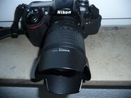 Nikon D 300 mit Objektiv Akkus Speicherkarte Ladegerät - Duisburg