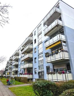 Kapitalanlage! Helle, sanierte 3 ZKB mit 2 Balkonen und Außenstellplatz zu verkaufen - Mannheim