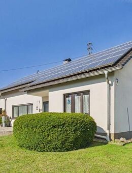 GRENZNÄHE: GEPFLEGTES WOHNHAUS MIT 4 GARAGEN IN TOP WOHNLAGE - Mettlach