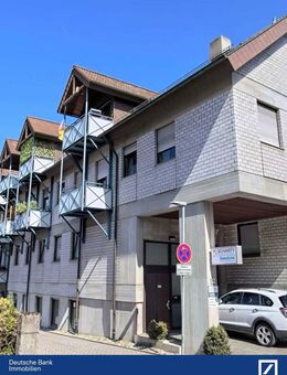 Sonnendurchflutet - 2,5-Zimmer-Wohnung mit zwei Balkonen, Personenaufzug und Außenstellplatz - Eisingen (Baden-Württemberg)