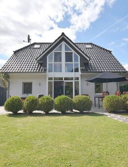 Zwischen Ahrensburg und Bargteheide leben Sie mit hohem Freizeitwert - und am besten in diesem Haus! - Delingsdorf