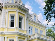 Apartment in elganter Jugendstilvilla / kompl. möbliert/ 1 großer Balkon/ Pauschalmiete 2.300 € / ab 1.7.2024 frei - Hamburg