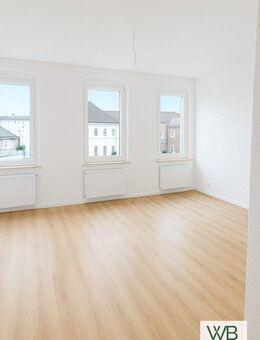 Neu sanierte Altbau-Wohnung 5 Zimmer in Schöningen - Erdgeschoss - Schöningen