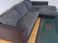 Sofa mit Ausziehmöglichkeit zum Schlafen zu verschenken - München