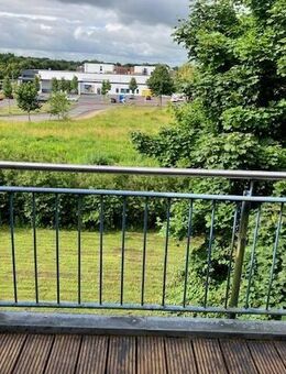 4-Zimmer-Dachgeschosswohnung mit Balkon - Büdelsdorf