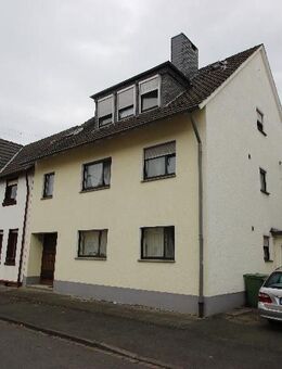 Großes 3-Familienhaus 350 m² Wohnfläche Wintergarten 830 m² Grundstück erzielbare Miete 44.000 EUR +NK - Troisdorf