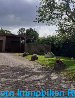 Solides Einfamilienhaus mit Garage, Carport, Schuppen und Garten - Anklam