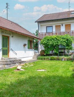 Zwei Wohneinheiten: Doppelhaushälfte und kleiner Bungalow in ruhiger Lage - Peiting