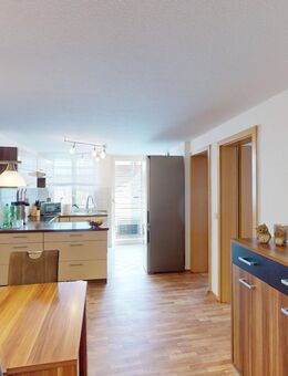 *** Frei ab Oktober - 4-Zimmerwohnung mit Balkon und Stellplatz *** - Brackenheim