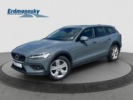 Volvo V60, B4 CC Pro AWD, Jahr 2021 - Celle