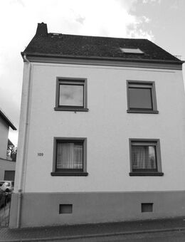 Teilrenoviertes Mehrgenerationenhaus mit großem Garten und viel Potenzial! - Elz