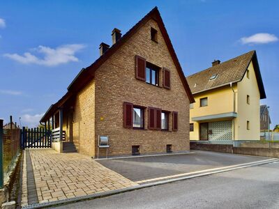 Einfamilienhaus mit großem Garten in familiärer Nachbarschaft in Langenfeld-Reusrath