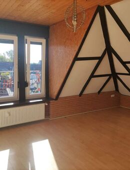 Helle,charmante,ruhige 3Zi.DG Wohnung ,50qm,in 38110 Braunschweig OT Waggum - Braunschweig