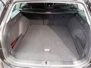 VW Passat Variant, 1.5 TSI Business, Jahr 2024 - Saal (Donau)