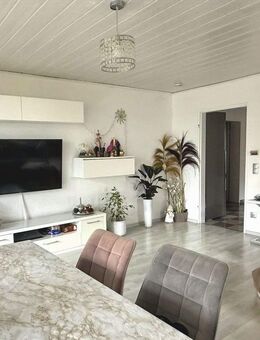 Helle, top gepflegte 3,5-Zimmer-Wohnung mit Balkon und Garage - Aalen