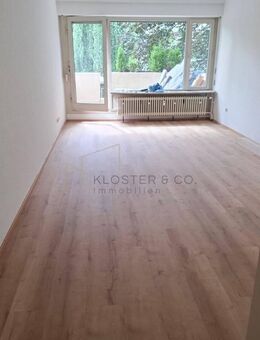 Leerstehende und teilweise renovierte 1-Zimmer-Wohnung mit Terrasse und Keller - Stuttgart
