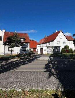 Südöstlich von Leipzig: Hof mit Wohnhäusern, Garagen, Scheune, auf einem 4.110 m² großem Grdstk.!!! - Großpösna