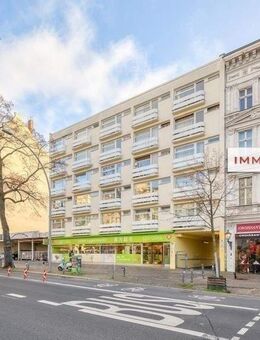 IMMOBERLIN.DE - Frisch sanierte Wohnung mit Balkon & Lift in beliebter Lage - Berlin