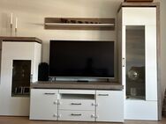 Wohnzimmerschrank in sehr gutem Zustand – viel Stauraum - Augsburg