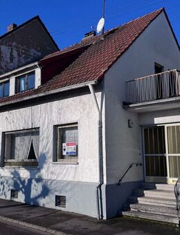 Großrosseln-OT: Einfamilienhaus mit ca. 120m², Garage und sehr schönem Grundstück in zentraler Lager - Großrosseln