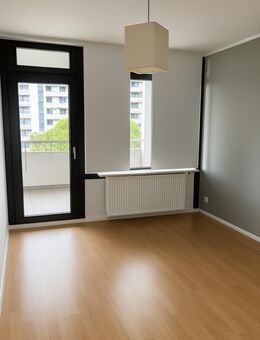 Attraktive 3 -Zimmer Wohnung mit Balkon [VAC-17894] - Köln