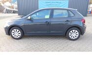 VW Polo, 1.0 Comfortline MPI 4Trg, Jahr 2020 - Vordorf